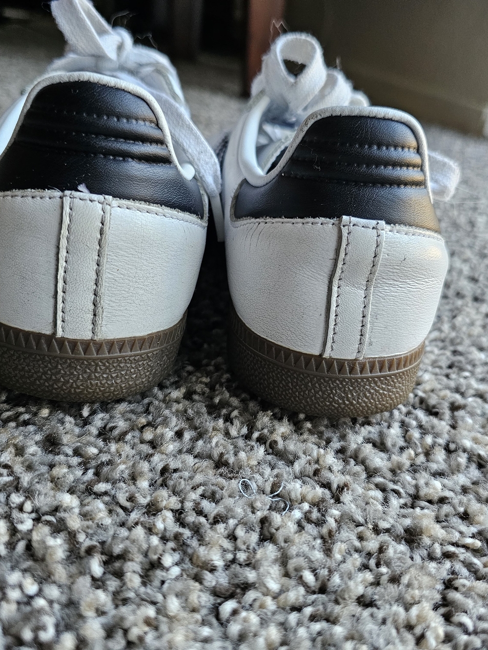 Adidas Women's SAMBA White & Black Classic Sneakers 6.5 - Picture 3 of 6